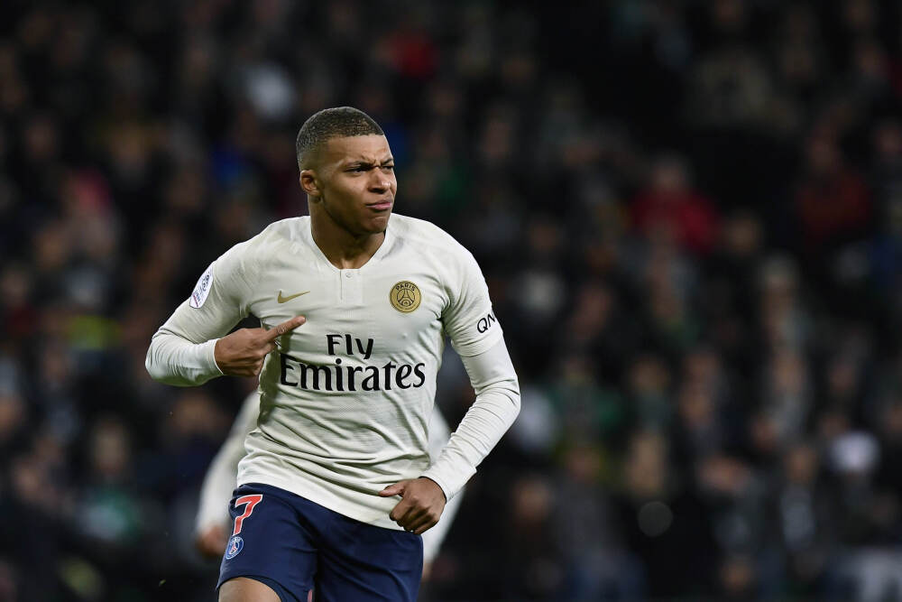 一脸太监相别演帝王，什么是霸气侧漏的天潢贵胄，还得看这10位